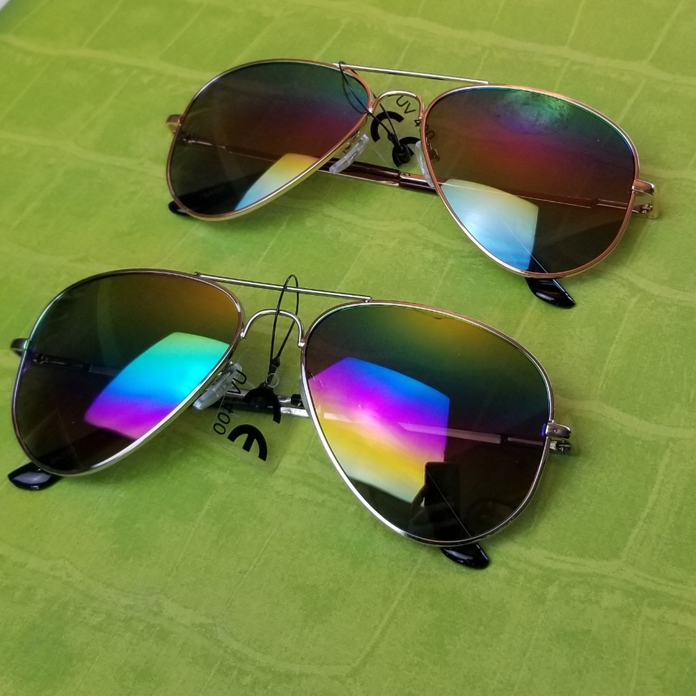 Iridescent Aviator Sunglasses - Picture 2 of 8